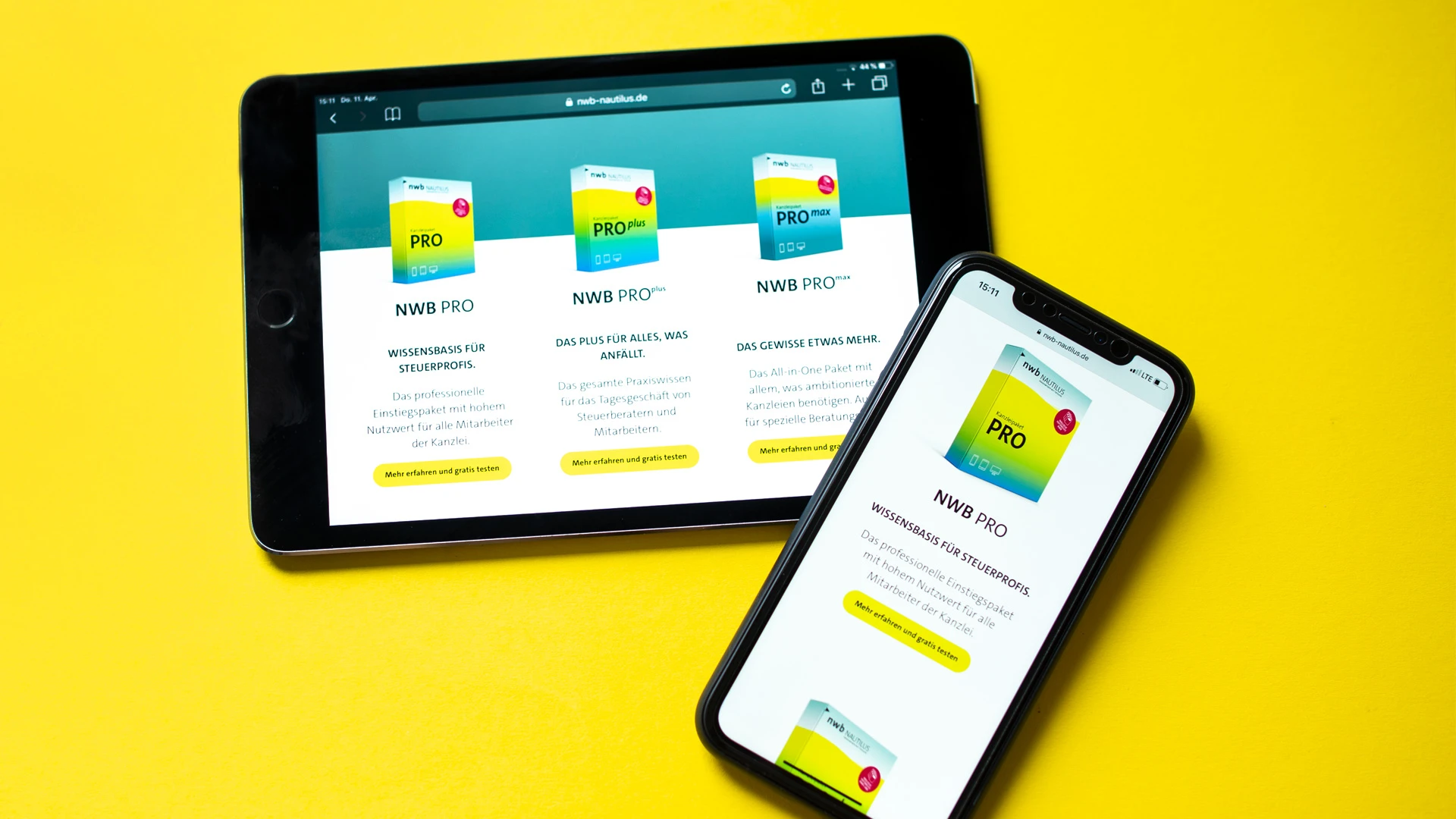 nwb nautilus Tablet und Smartphone Handy Mockup mit Landingpage für Steuerprofis, digitale Produktlinie selbst konfigurieren 